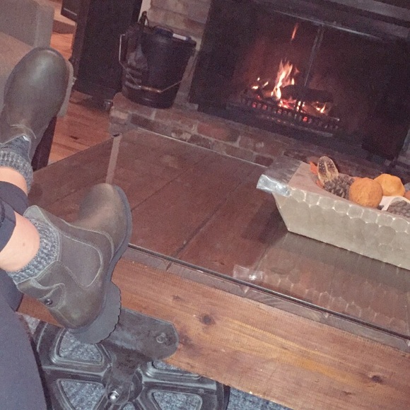 Meet your Posher, Danielle - Picture 1 of 1